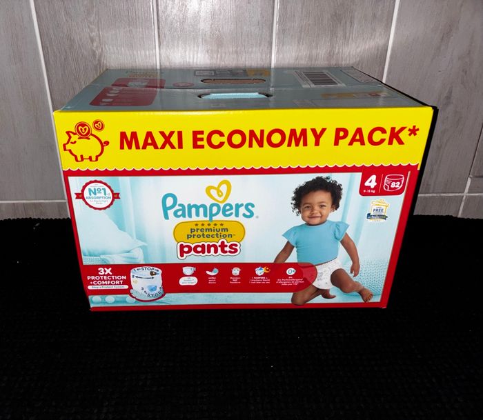 Maxi Pack de 82 Couches Pampers Protection Premium Pants  ( Culotte) Neuf Dans L’emballage Taille:  4