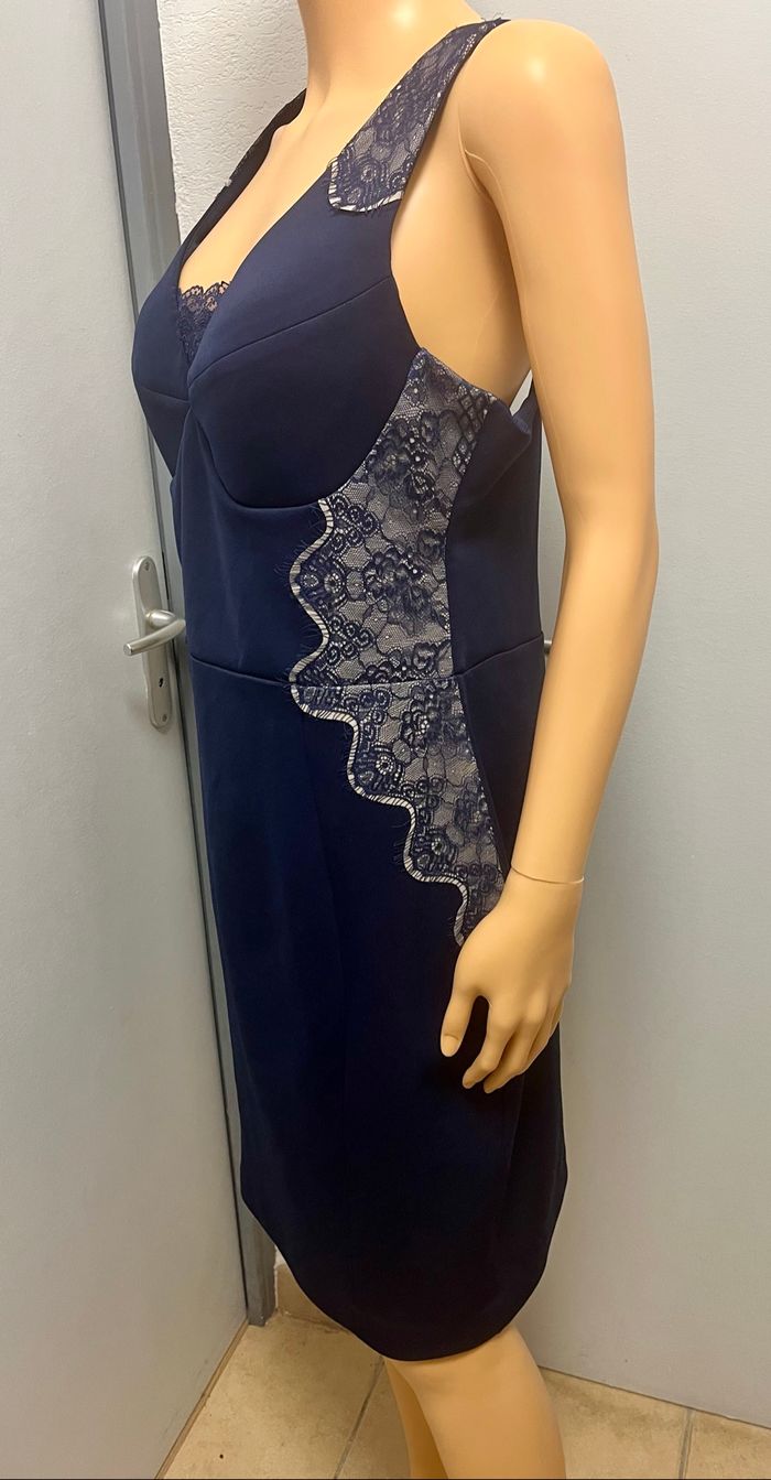 Robe élégante marine lipsy - photo numéro 5