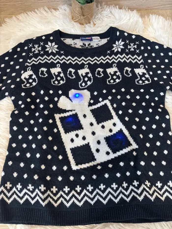 Pull de Noël lumineux 4-6ans - photo numéro 3