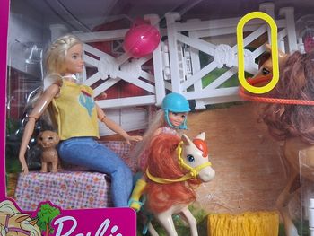 Barbie et chelsea amies des chevaux