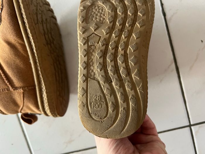 Boots fourrees taille 28 - photo numéro 5