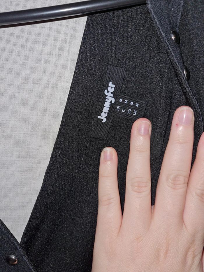 Robe très décolté - photo numéro 5