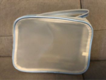 64-Pochette ou Trousse de toilette ou maquillage NEUVE