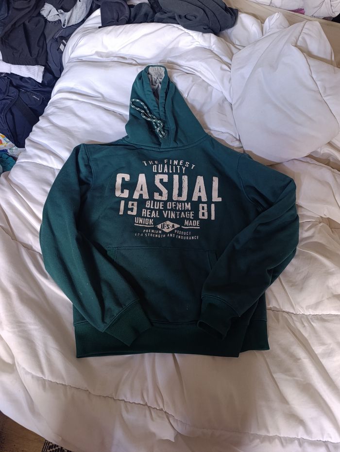 Pull homme à capuche