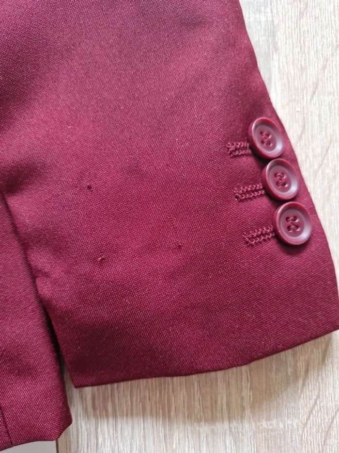 Costume bordeaux 4 ans Opos Suit – bon état - photo numéro 5