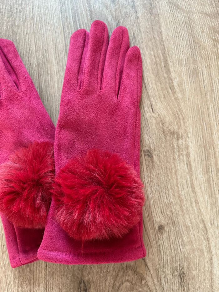 Paire de gants rose femme avec pompon 🧤 - photo numéro 2