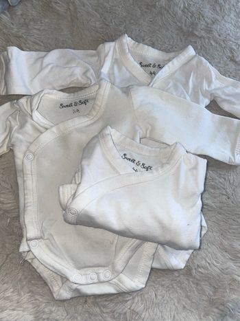  Lot vêtements bébé naissance/3 mois Petit Bateau Disney Vertbaudet Kiabi bodies grenouillères bonnets