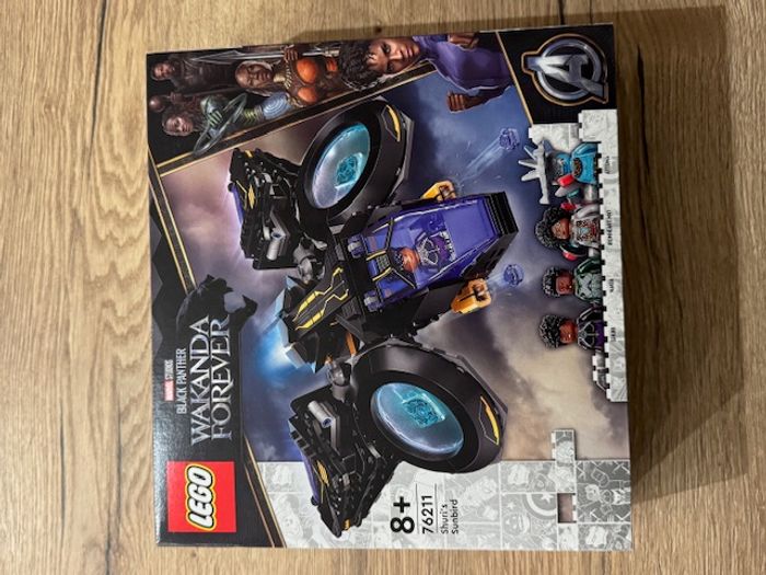 LEGO 76211 : Le Sunbird de Shuri