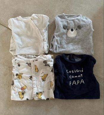 Lot 4 pyjamas 1 mois