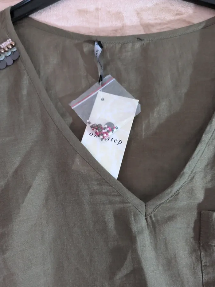 T-shirt One Step – Taille 34 – État neuf avec étiquette - photo numéro 2