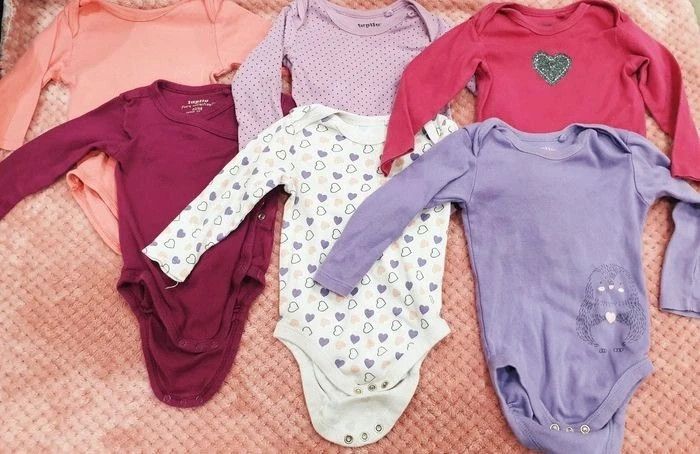 Lots de bodies 6 mois