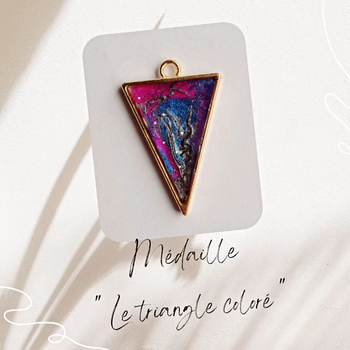 Pendentif " Le triangle coloré"
