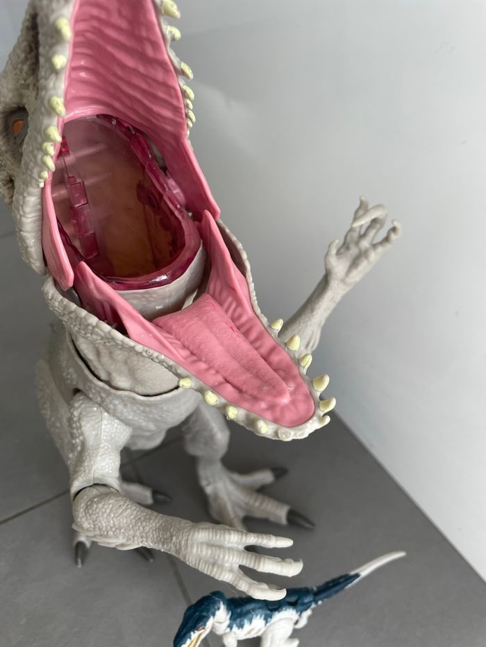 Lot de 2 dinosaures dont 1 Très grand Indominus Rex Jurassic World Figurine - photo numéro 4