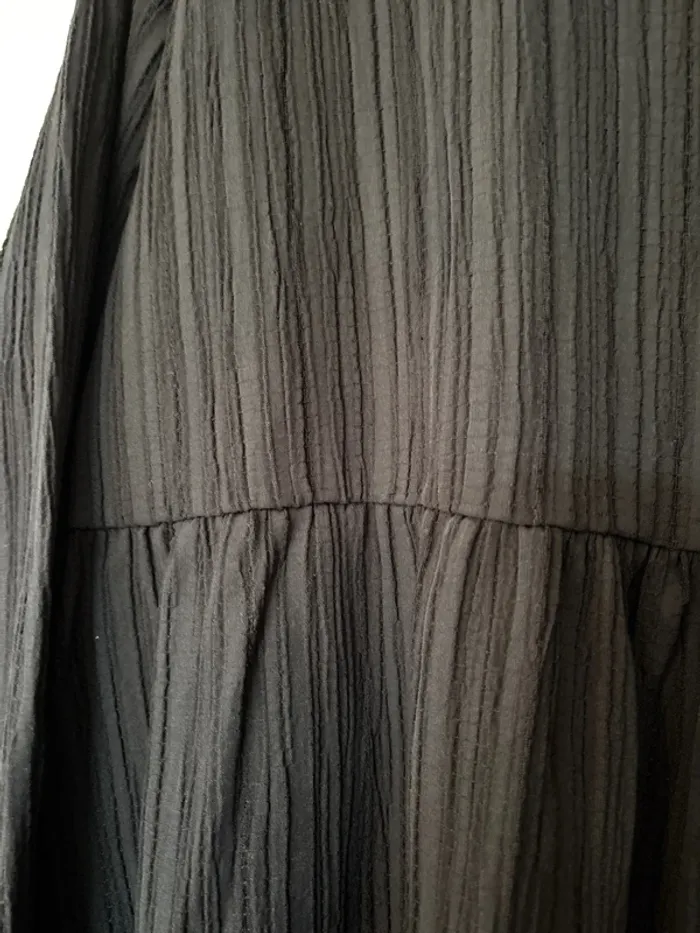 Chemise noire - photo numéro 2