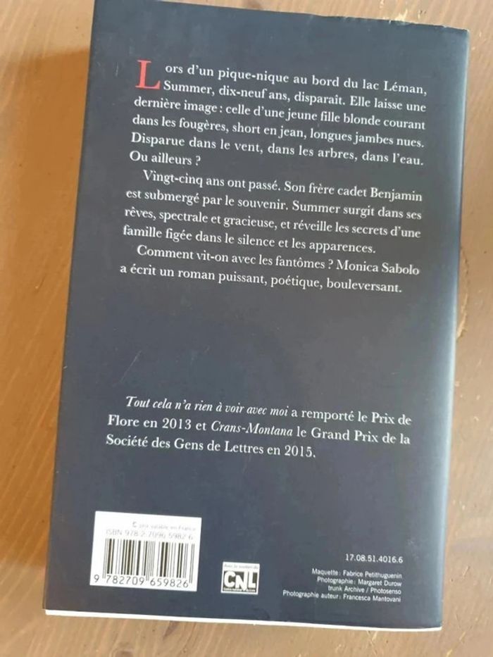 Livre Summer - broché / grand format - photo numéro 2