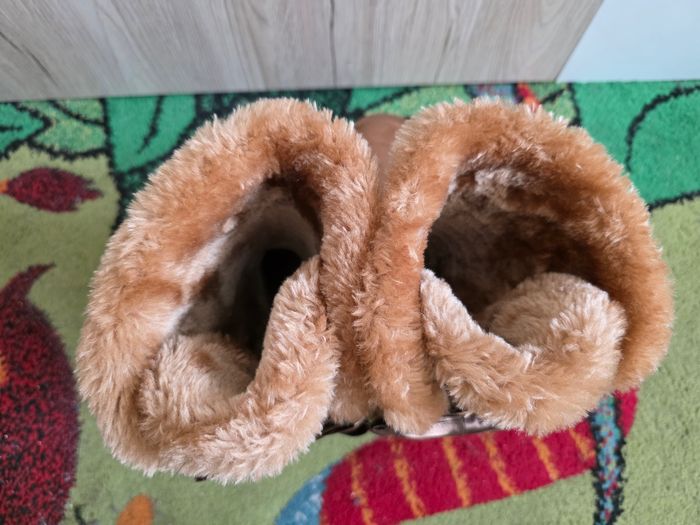 BOTTES FOURRÉ BIEN CHAUDE TOUT DOUX À L'INTÉRIEUR NEUF TAILLE 40 MARQUE PHILOV - photo numéro 5