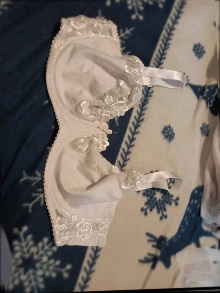 Soutien-gorge avec armature 95D très bon état