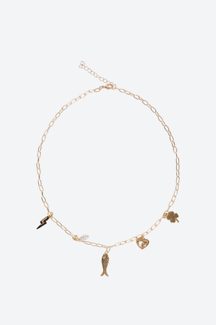 un collier ⚡🐟💖🍀