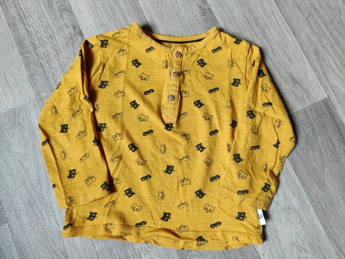 Tee-shirt manches longues taille 18 mois