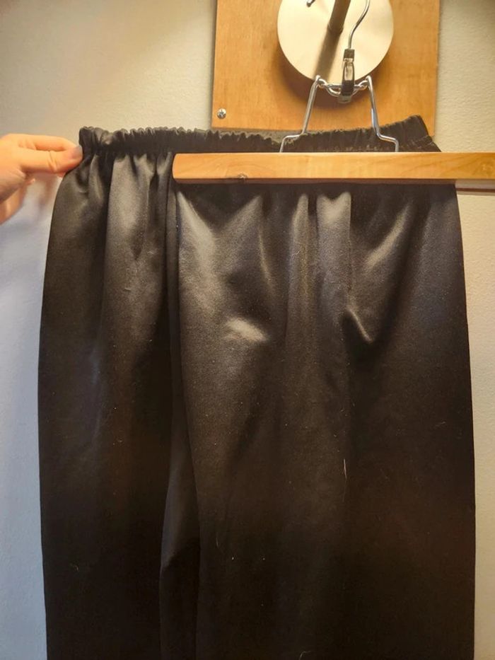 Pantalon de yoga noir satiné - photo numéro 2