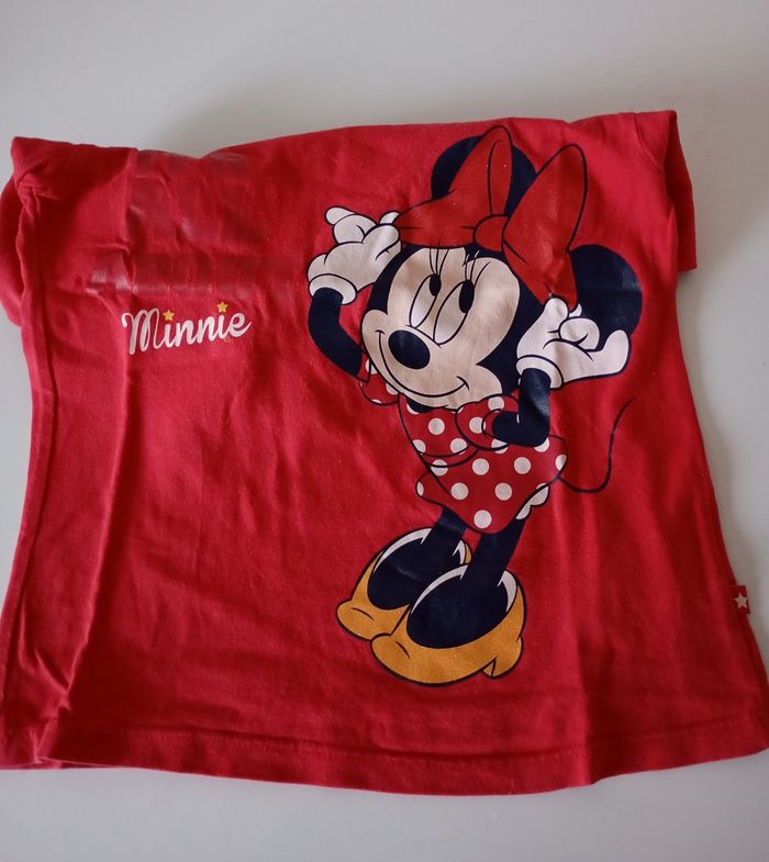 Tee-shirt,3/4 ans,manches longues,,coton ,rouge et motif Minnie avec paillettes , ,Disney Minnie Mouse, très bon état - photo numéro 6