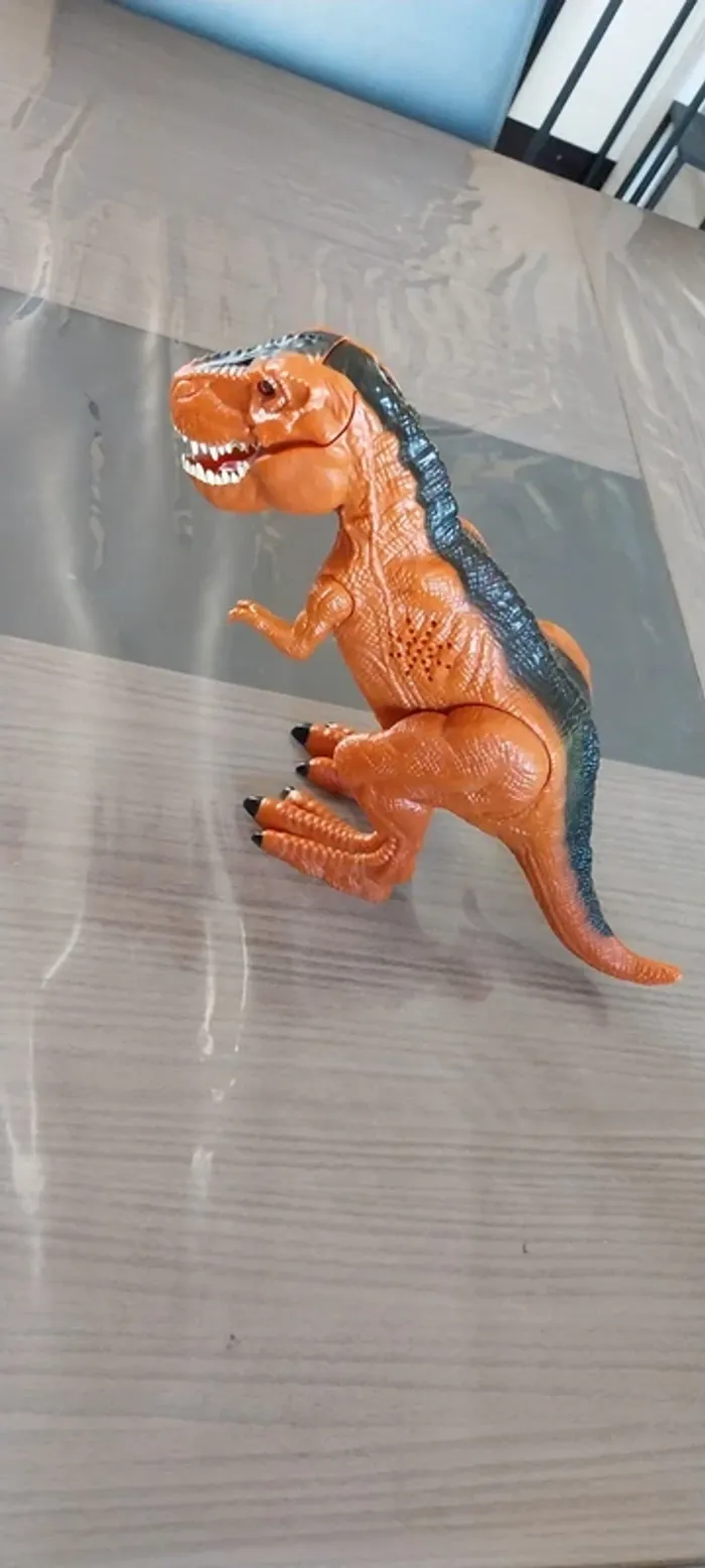 Dinosaure à piles très bon état - photo numéro 3