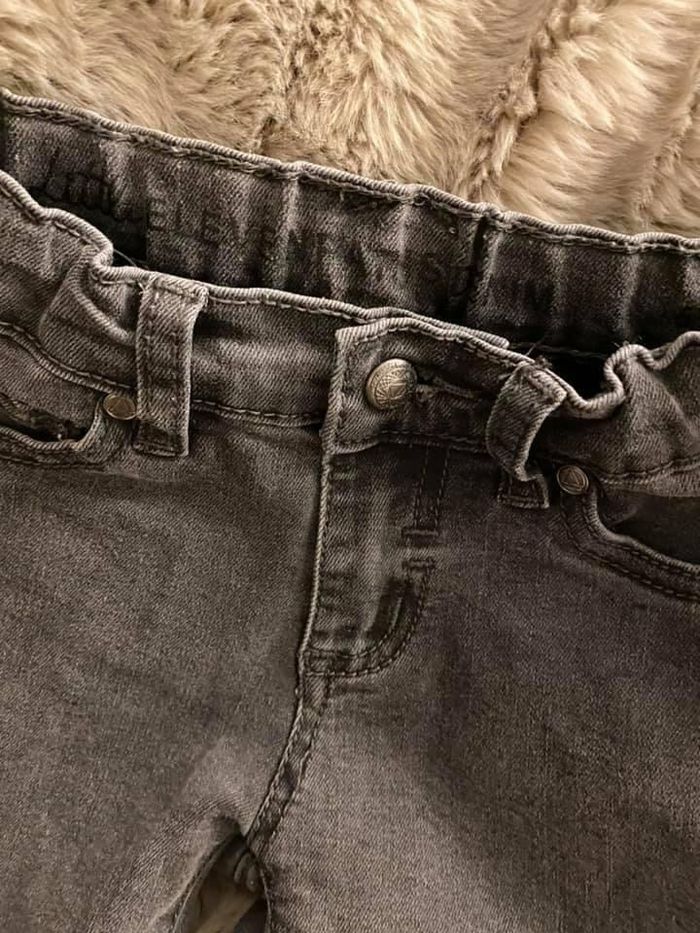 Jean eleven paris 6 ans  Parfait état  Taille haute - photo numéro 2