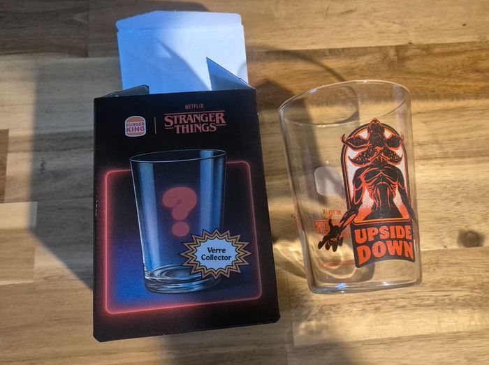 Verre Stranger Things × Burger King