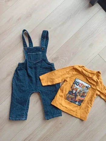 Ensemble salopette t-shirt manches longues taille 6 mois