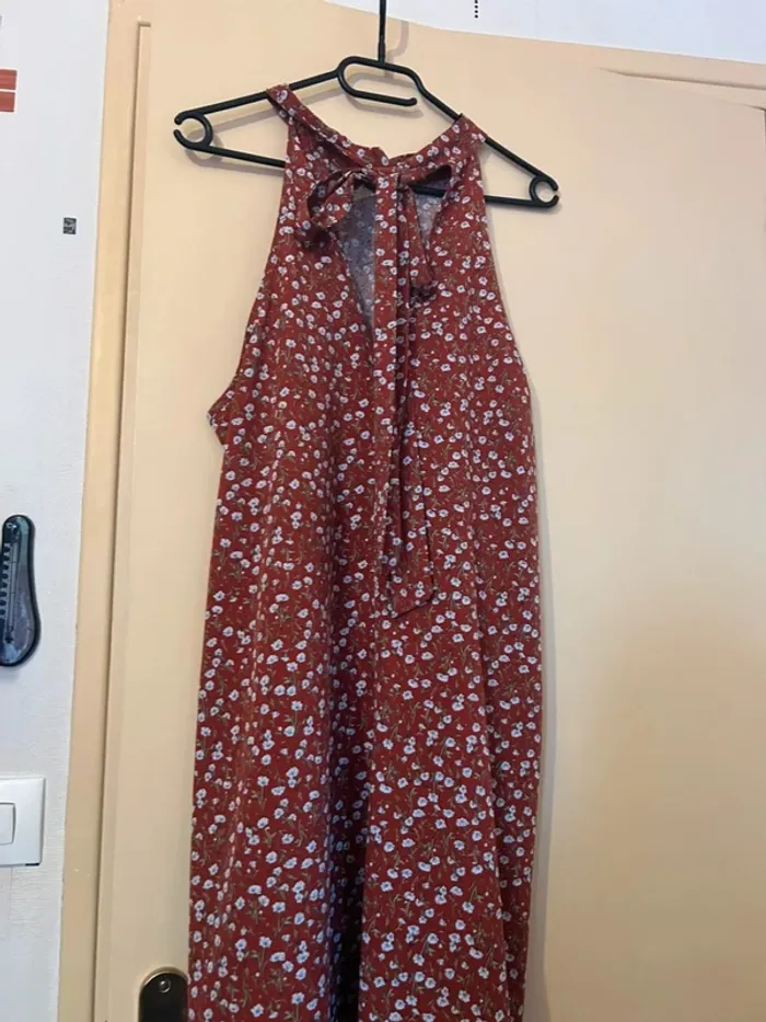 Jolie robe à fleur - photo numéro 2