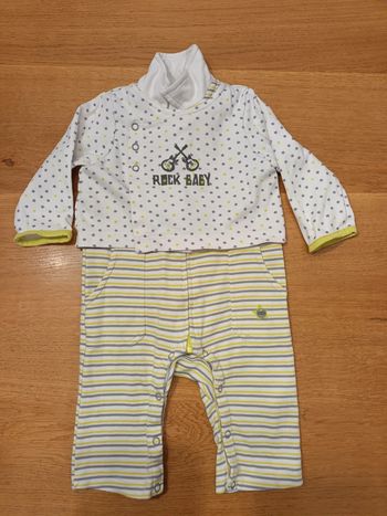 Ensemble avec gilet intégré neuf 6 mois