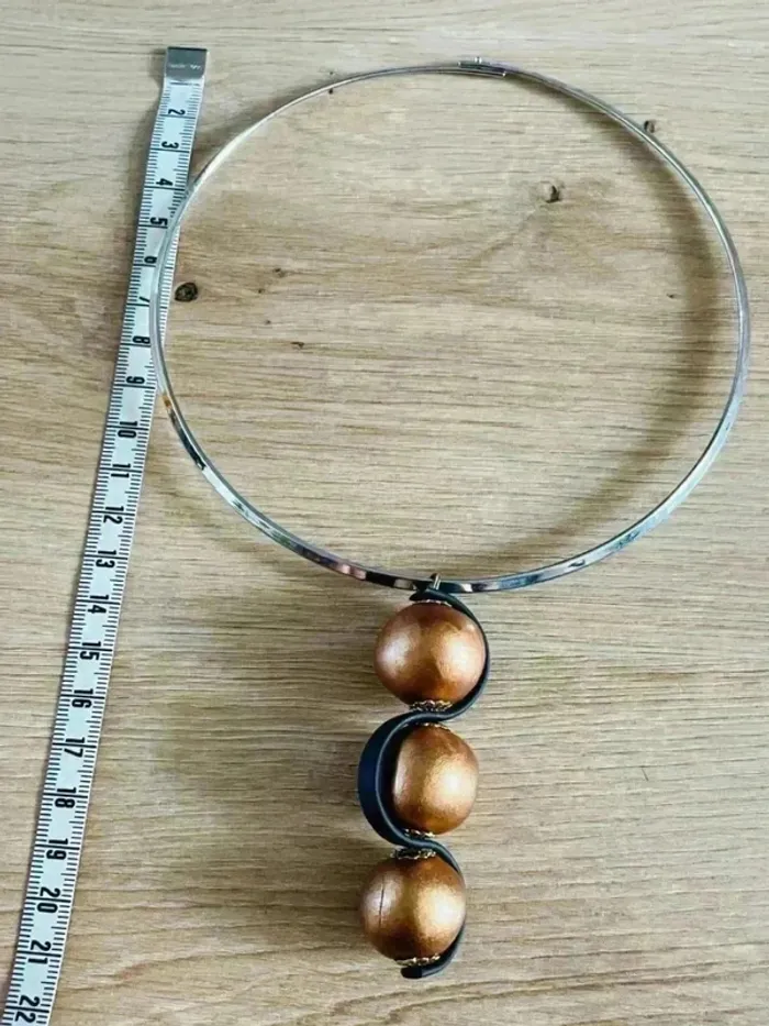 Collier avec 3 perles - photo numéro 3