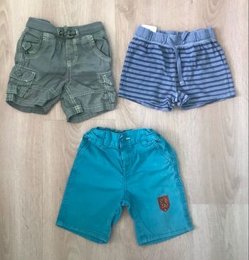 Lot shorts garçon 24 mois