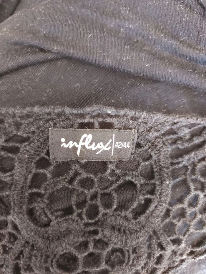 T-shirt noir et argenté dos brodé taille 42 - photo numéro 6
