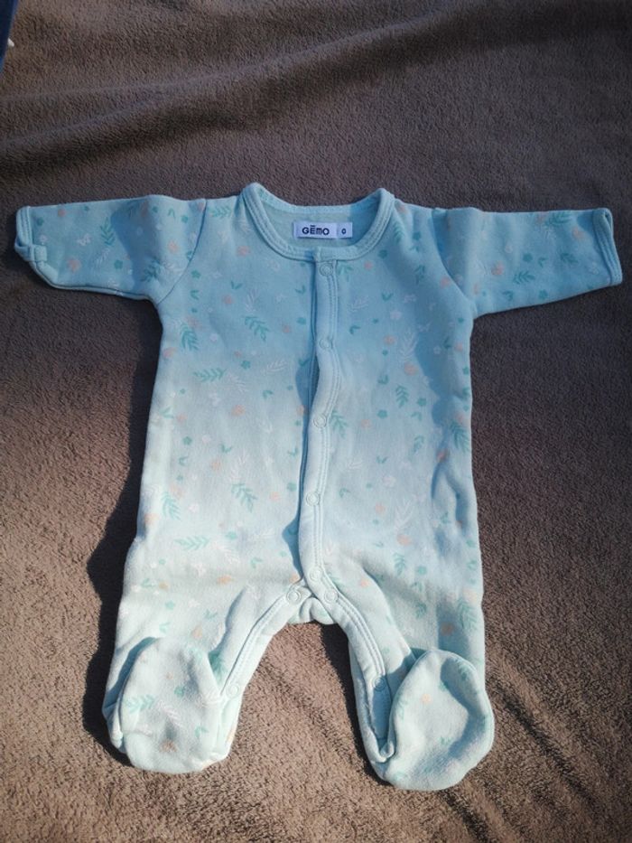 Pyjama léger vert pâle Gémo taille naissance