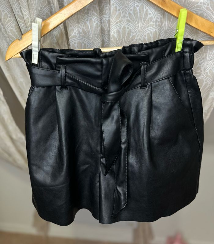 Short simili