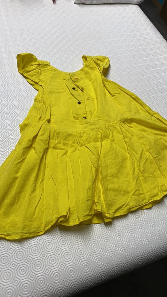 Robe jaune perroquets 🦜 - photo numéro 6