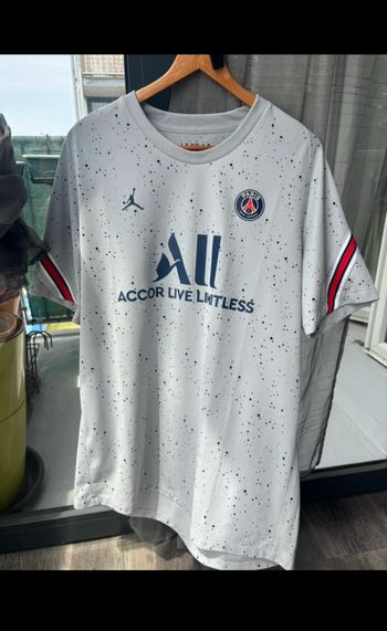 Teeshirt psg x Rwanda