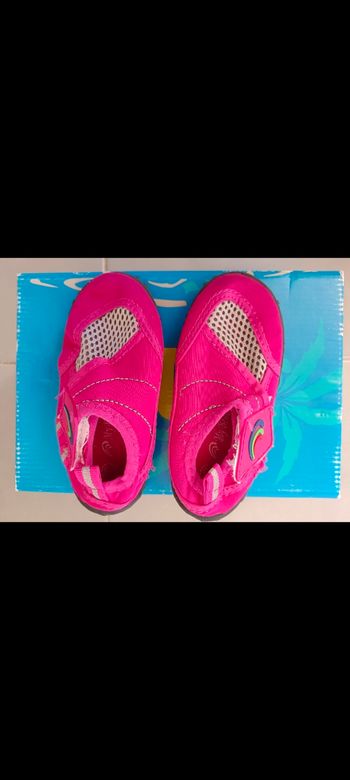 Chaussons aquatiques pour la mer et la plage en 23