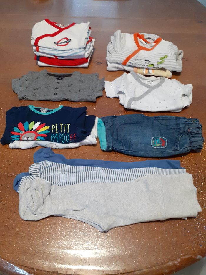 Lot vêtements garçon 1 mois