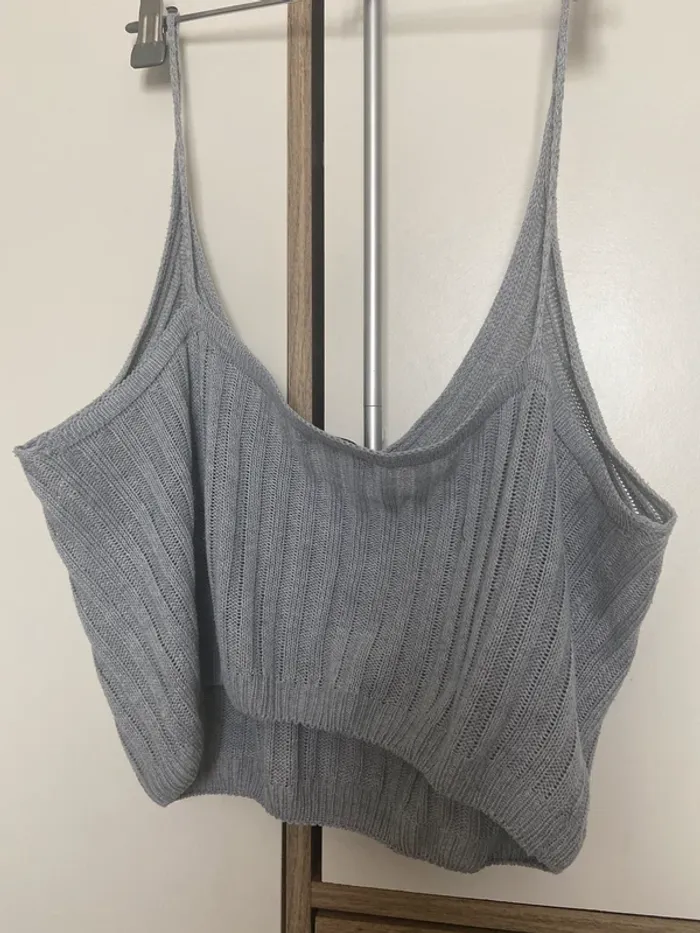 Top en maille gris - photo numéro 2