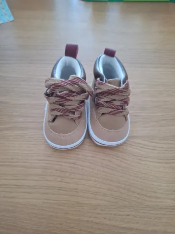 Chaussure marron à lacets