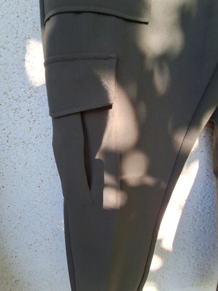 Pantalon cargo Bershka kaki taille 38 - photo numéro 4