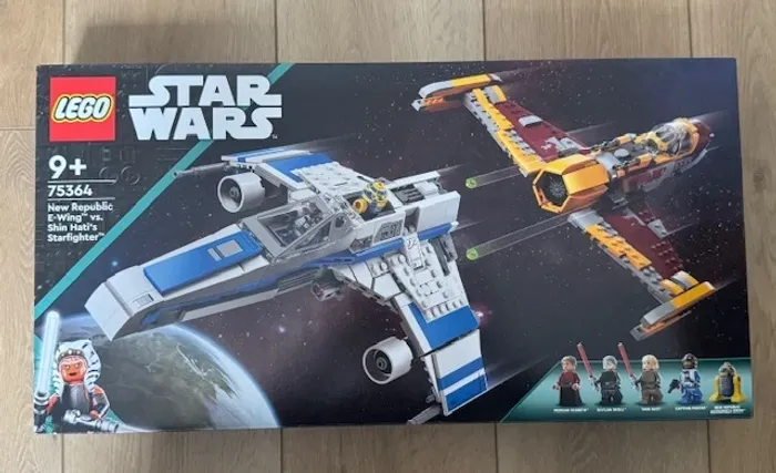 LEGO 75364 : L’E-wing de la Nouvelle République contre le chasseur de Shin Hati