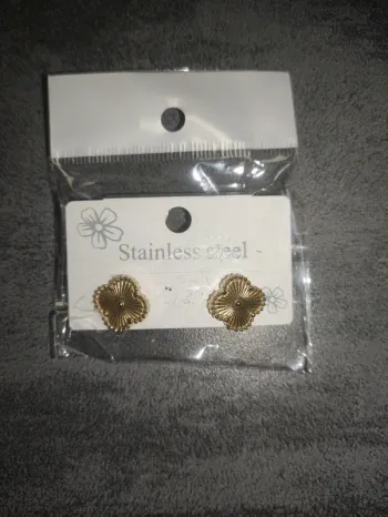 Boucle d'oreille