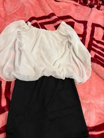 Robe blanche et noir