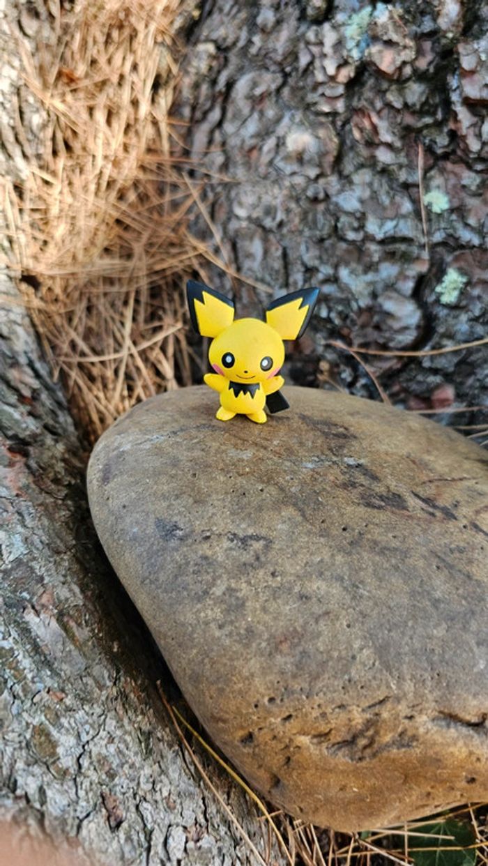 Super figurine Pokemon Nintendo tomy pitchu - photo numéro 3