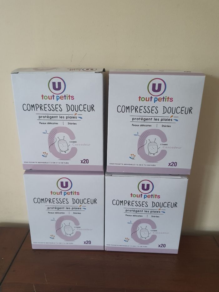 Lot de 4 boîtes compresses U tout Petits