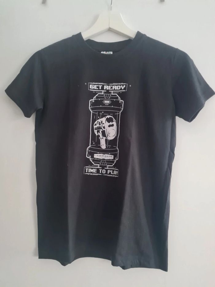 T-shirt noir laser game Taille 12 / 13 ans