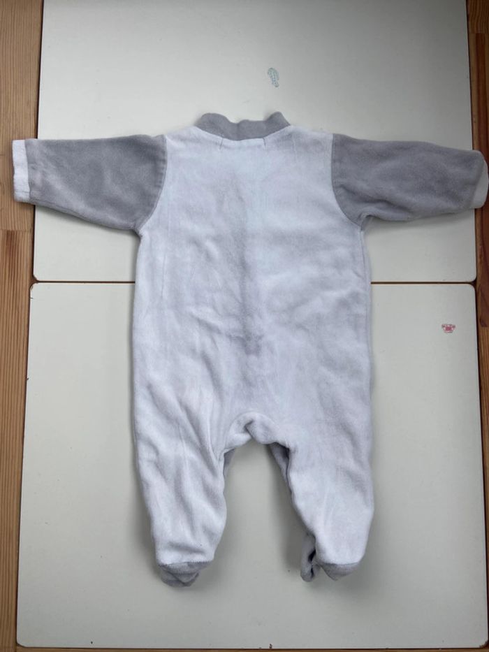 Pyjama 1 mois - photo numéro 3